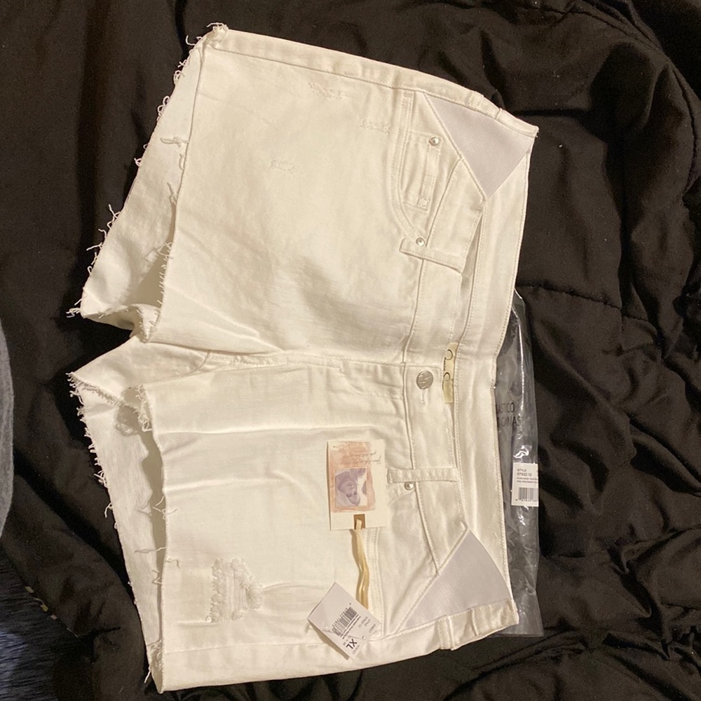 Jessica Simpson Maternity shorts Size XL